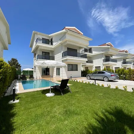 Vilă Serenitygardenholiday 8