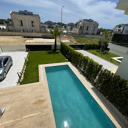Serenitygardenholiday 8 Вилла *