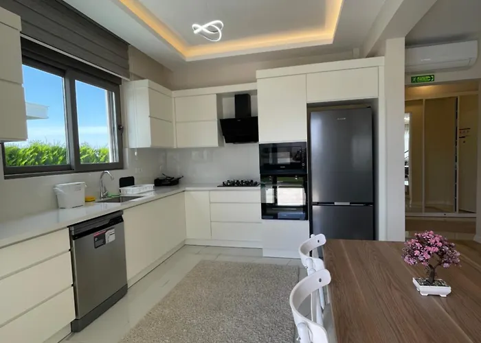 别墅 Serenitygardenholiday 8