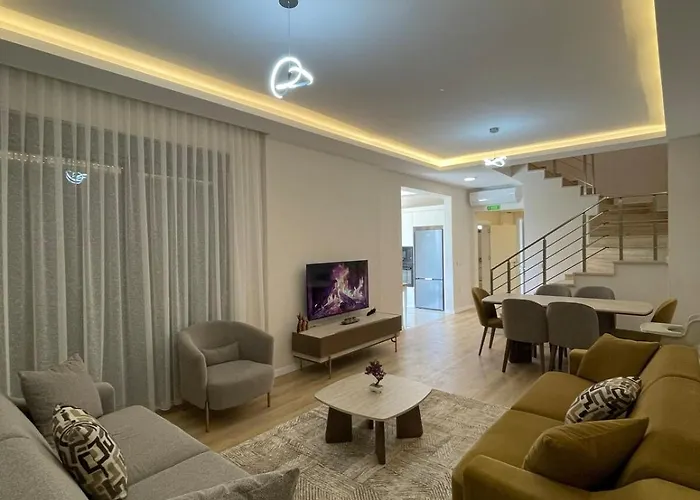 Serenitygardenholiday 8 *