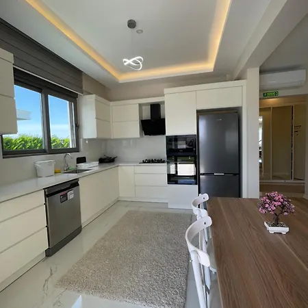 빌라 Serenitygardenholiday 8