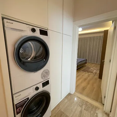 빌라 Serenitygardenholiday 8 *